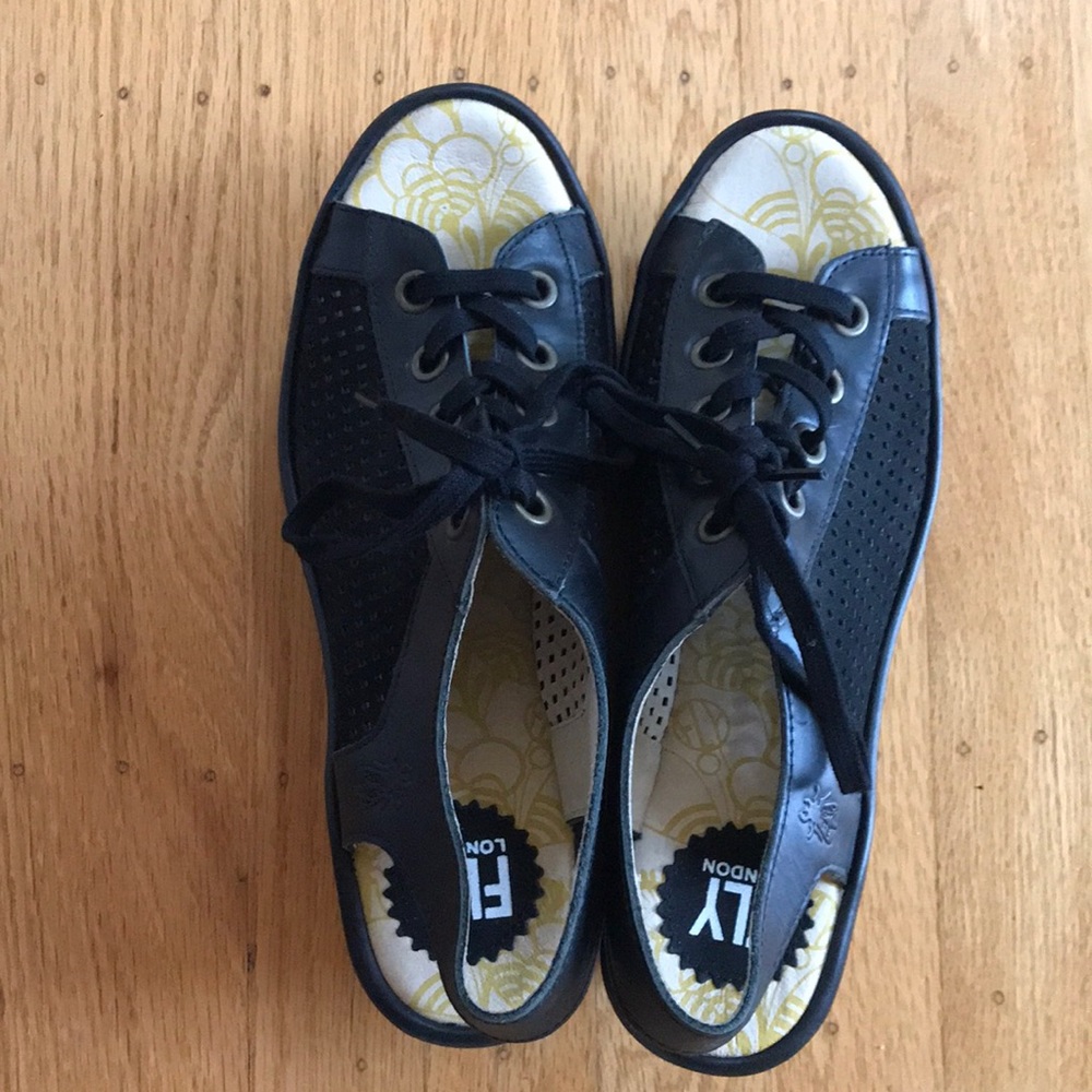 London Fly shoes!